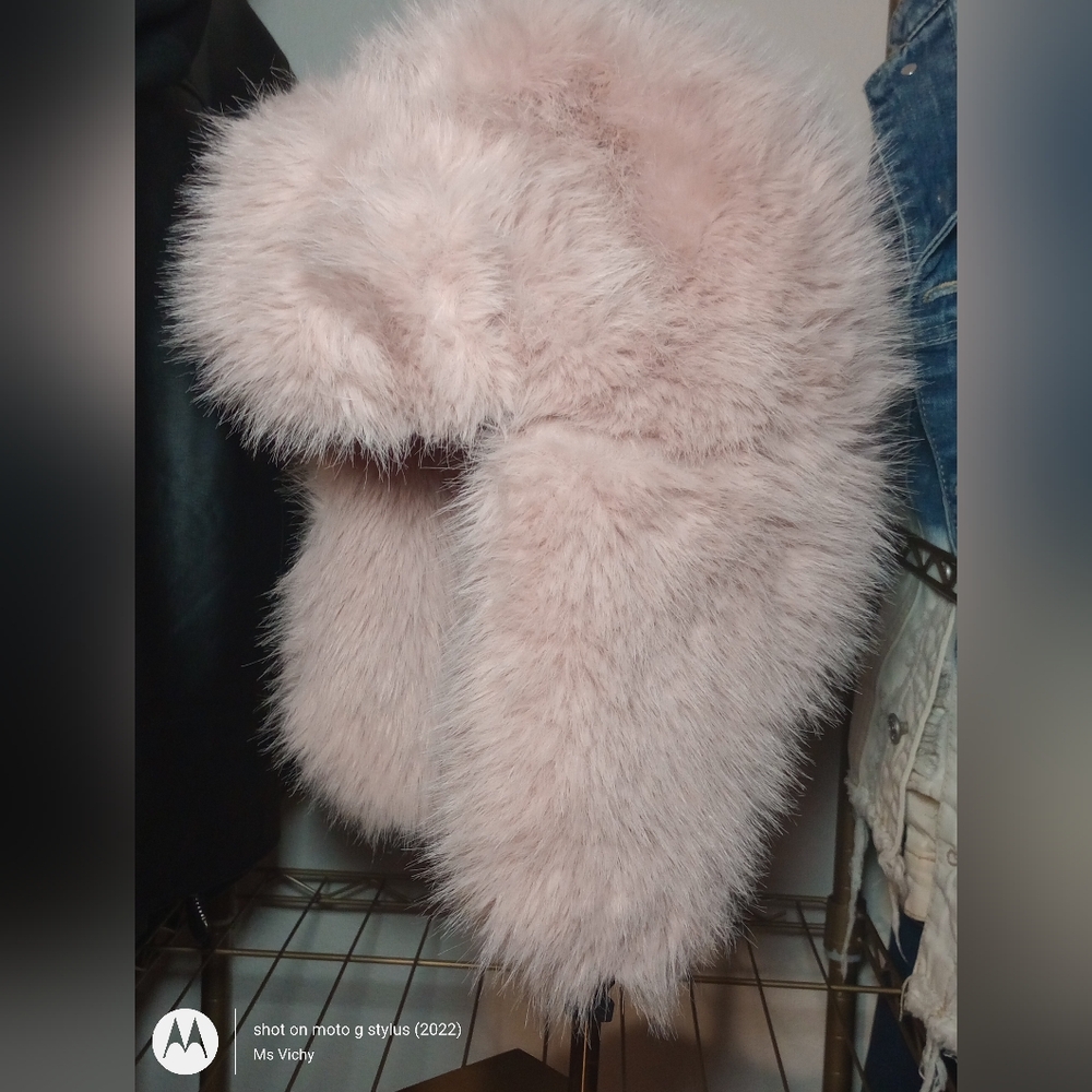 Hat. Trapper Style. Faux pink luxury fur. Women's large.